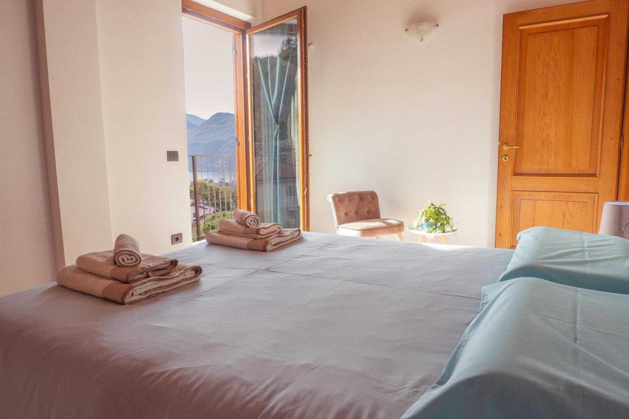Larius Apartment - Como Lake View Mandello del Lario Exterior photo
